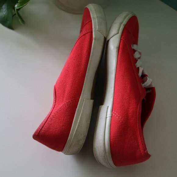Old Navy Retro-Vintage Lace-Up Canvas Sneakers - Red, Size 7 - Picture 8 of 14